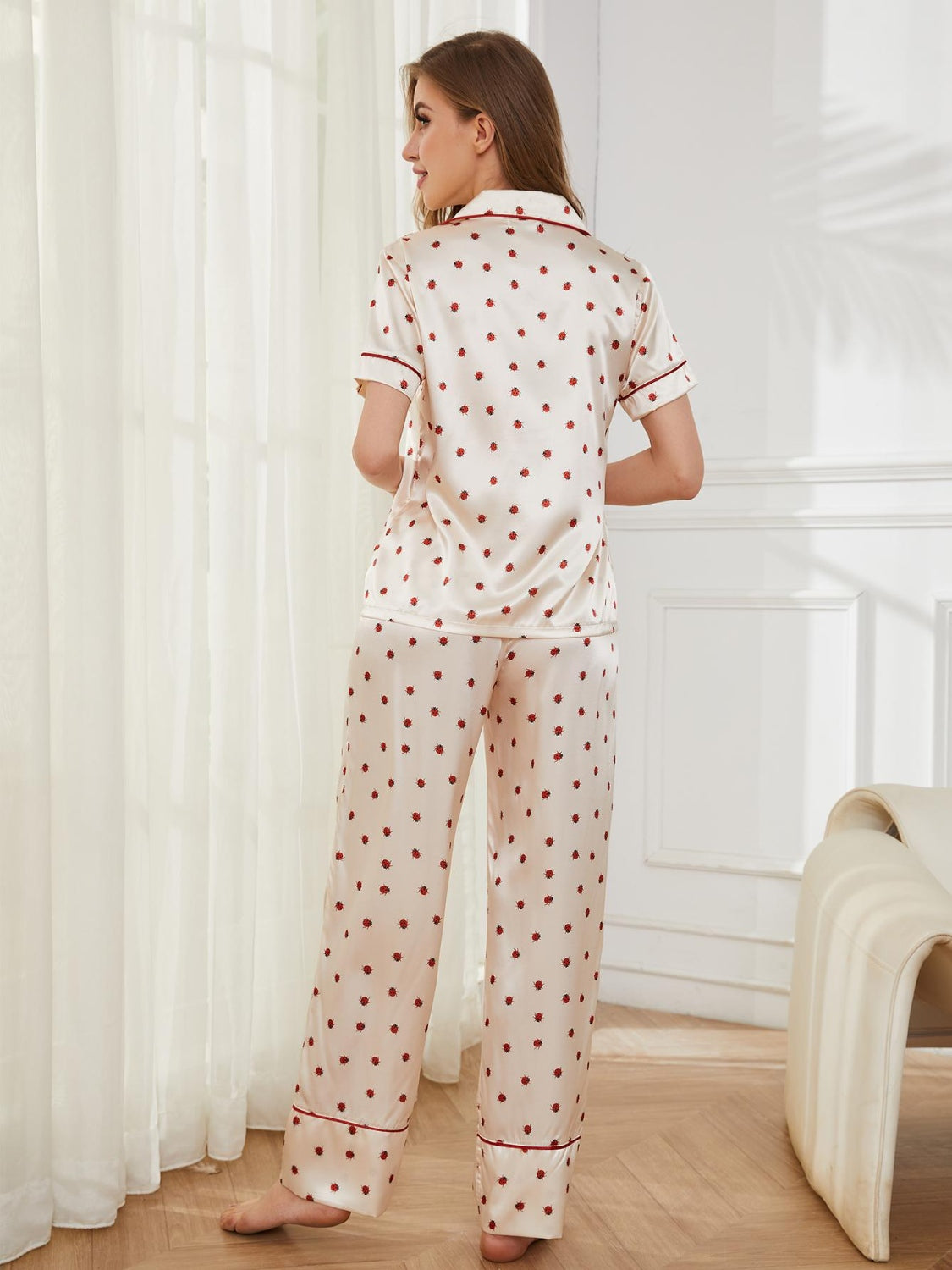 Stylish Contrast Piping Lounge Set for Women – Top & Pants - Plume & Peak