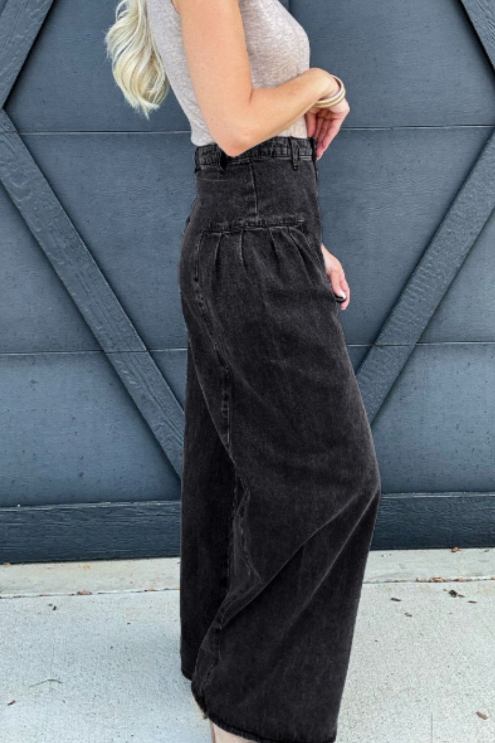 High Rise Wide Leg Jeans with Pockets - Plume & Peak