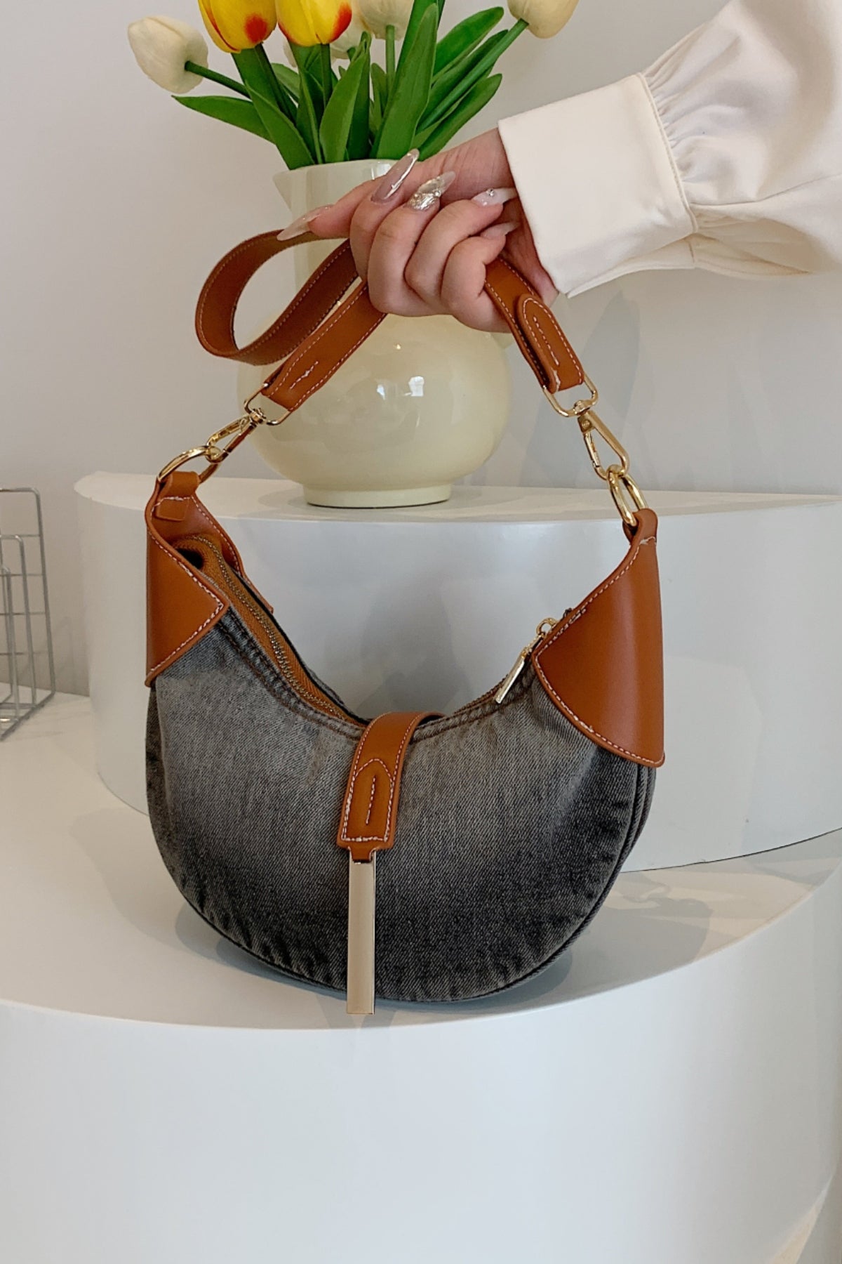 Contrast Denim Shoulder Bag - Plume & Peak