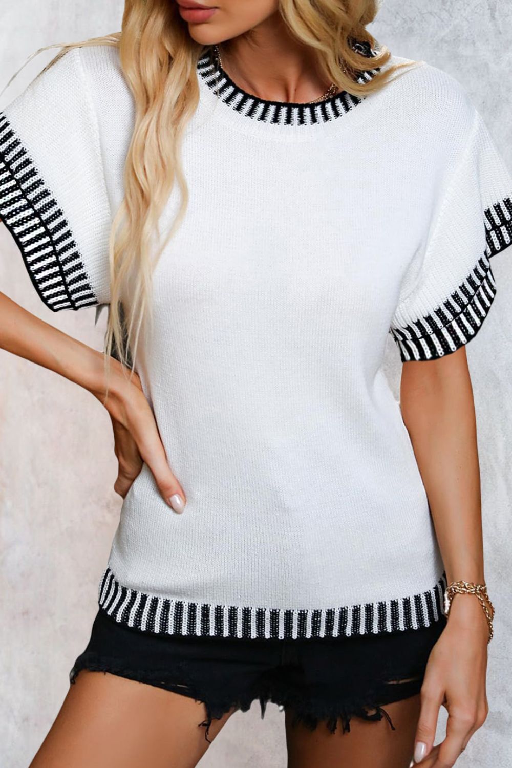 Round Neck Short Sleeve Knit Top - Plume & Peak
