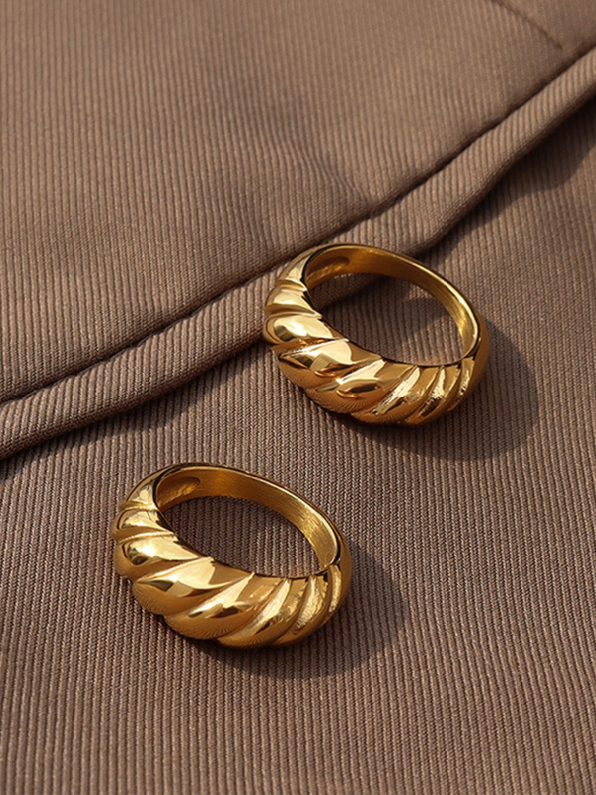 Ribbed Titanium Steel Ring - Plume & Peak