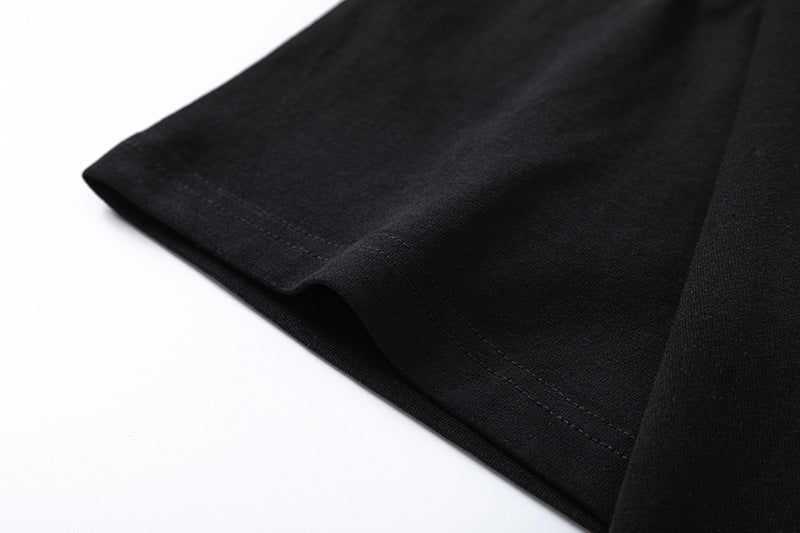 Oversize Graphic Tee 25 Trend Streetwear Style - Plume & Peak