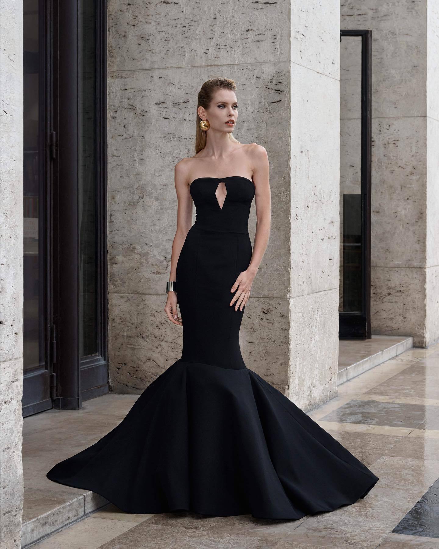 The Midnight Muse Gown – Strapless Black Mermaid Silhouette - Plume & Peak