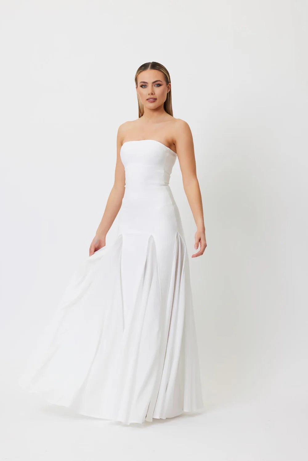 The Monte Lumière Gown - Plume & Peak
